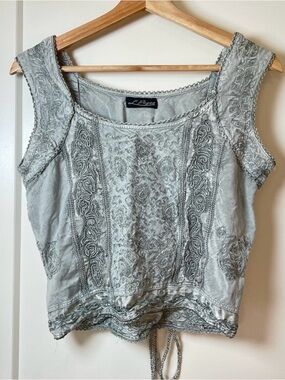 L’Pogee 90s/Y2K Steel Light Gray Embroidered Boho Hippie Tank w/ Corset Back 🩶🪶
